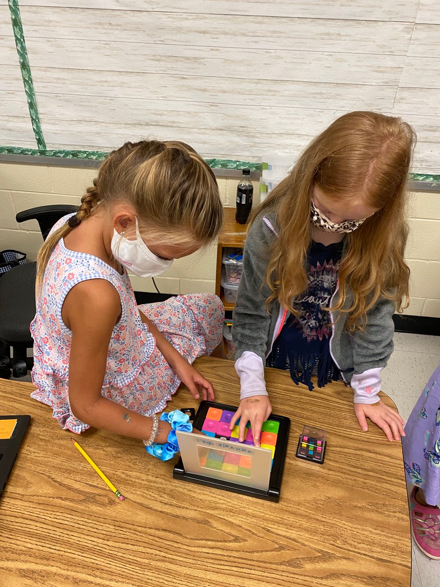 teach_wells's tweet photo. These students are already becoming experts at playing brain games so they can teach their classmates to play during arrival each morning 🧠 https://t.co/IQB6cRYwyF