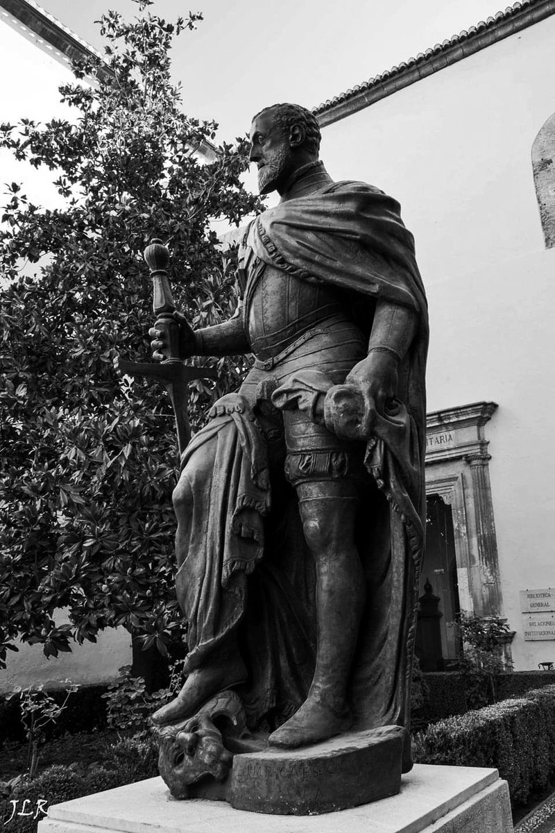joselop44's tweet photo. Carlos V, el Rey de Granada que quiso gobernar su Imperio desde la #Alhambra.
#DreamingGranada #HospitalReal https://t.co/tgR79ImL10