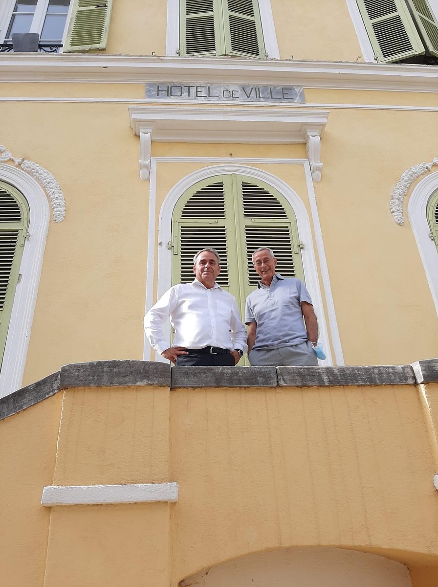 .<a href="/xavierbertrand/">Xavier Bertrand</a> poursuit ses déplacements 🏃‍♂️ en #corse #corsica par une rencontre de travail avec Xavier Poli, Maire de Corti, dont les projets prennent tout leur sens dans la future #Republiquedesterritoires #lamanufacture <a href="/JeunesAvecXB/">Nous France - Les Jeunes !</a>
