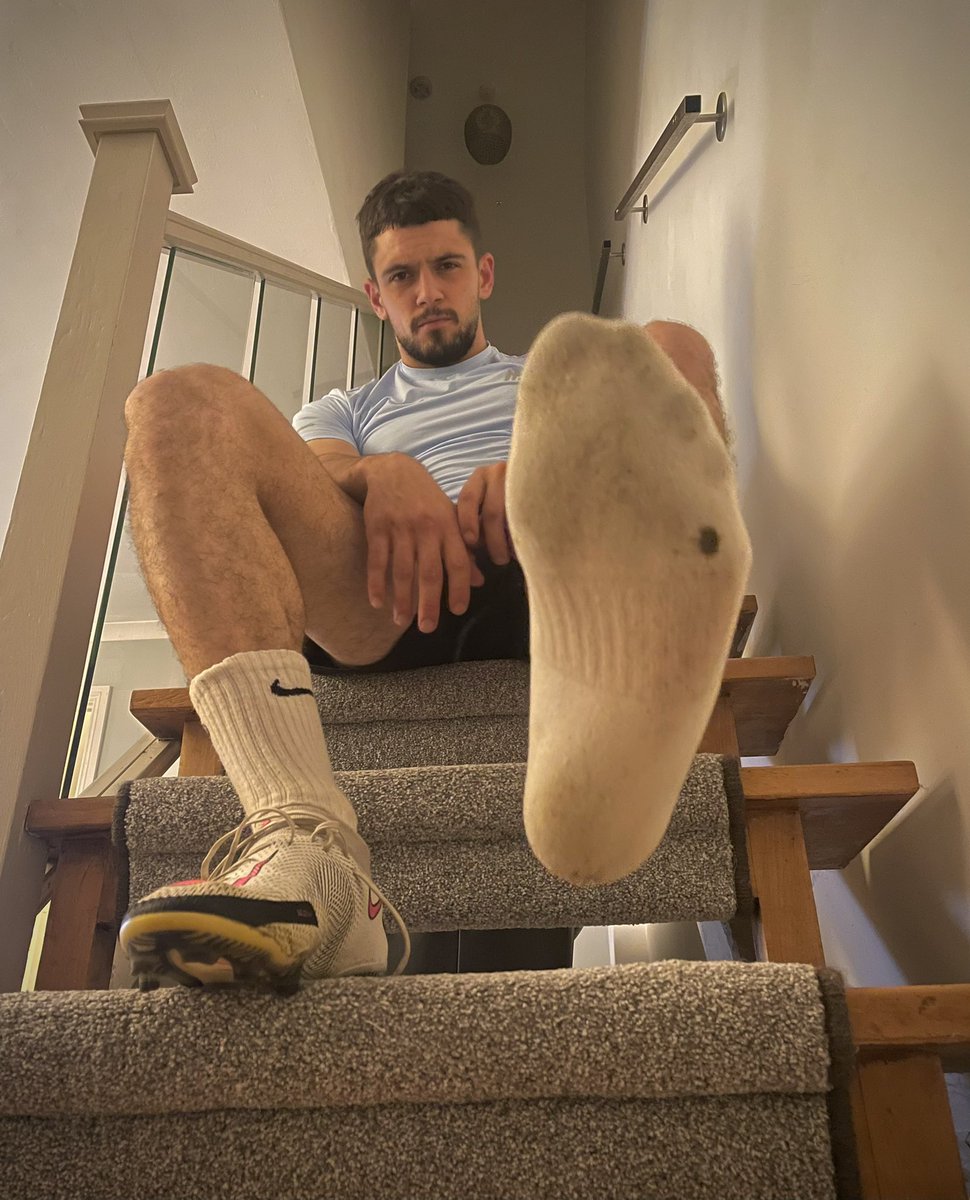 KingTrixxyy's tweet photo. Need a foot rub after a sweaty football session. Who’s up for it 😏 https://t.co/c3yn8pPEPf