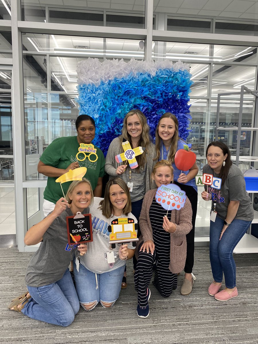 KristenFortney2's tweet photo. 7th grade ELAR is pumped and ready to meet our students tomorrow! https://t.co/wZBQZDodhI