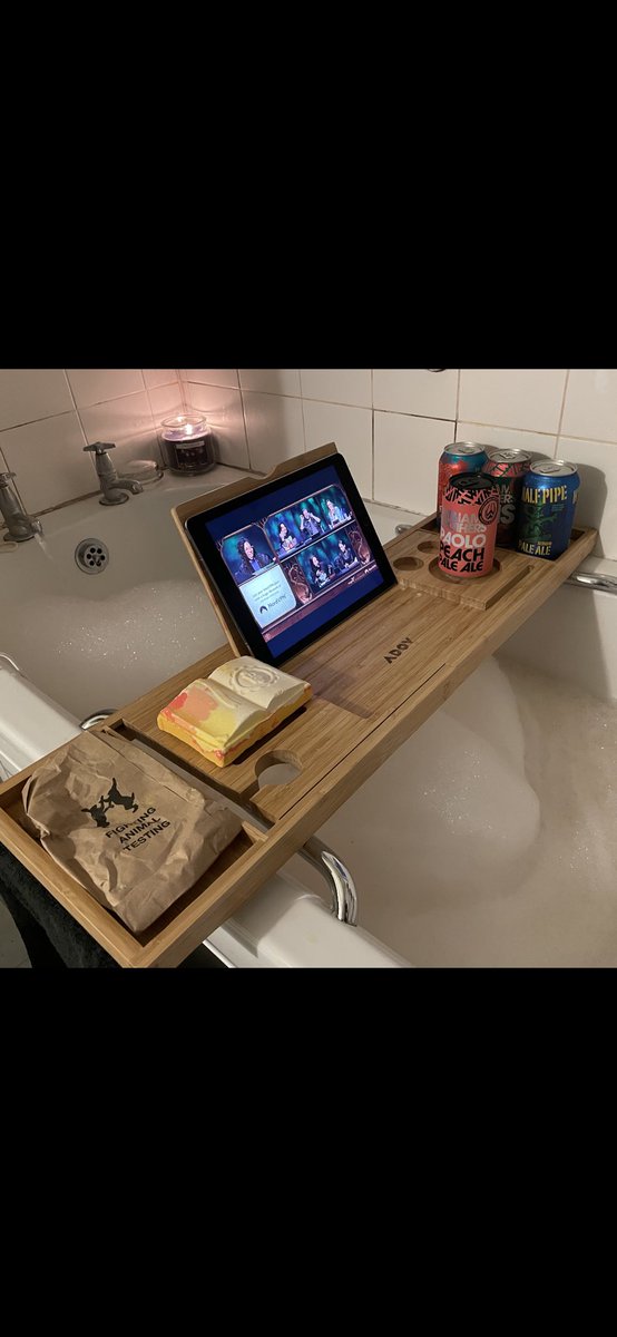 JoeEdwards84's tweet photo. Absolutely the best way to watch this weeks ExU episode. Bubbles, Beer, The Black Curriculum Bath Bomb from Lush and The yet to be named adventurers! Heaven!! 🛁🗡🎲 @quiddie @robbiedaymond @VoiceOfOBrien @TheVulcanSalute @matthewmercer @aimeecarrero @LushLtd @CriticalRole https://t.co/VQaQR3IIwB