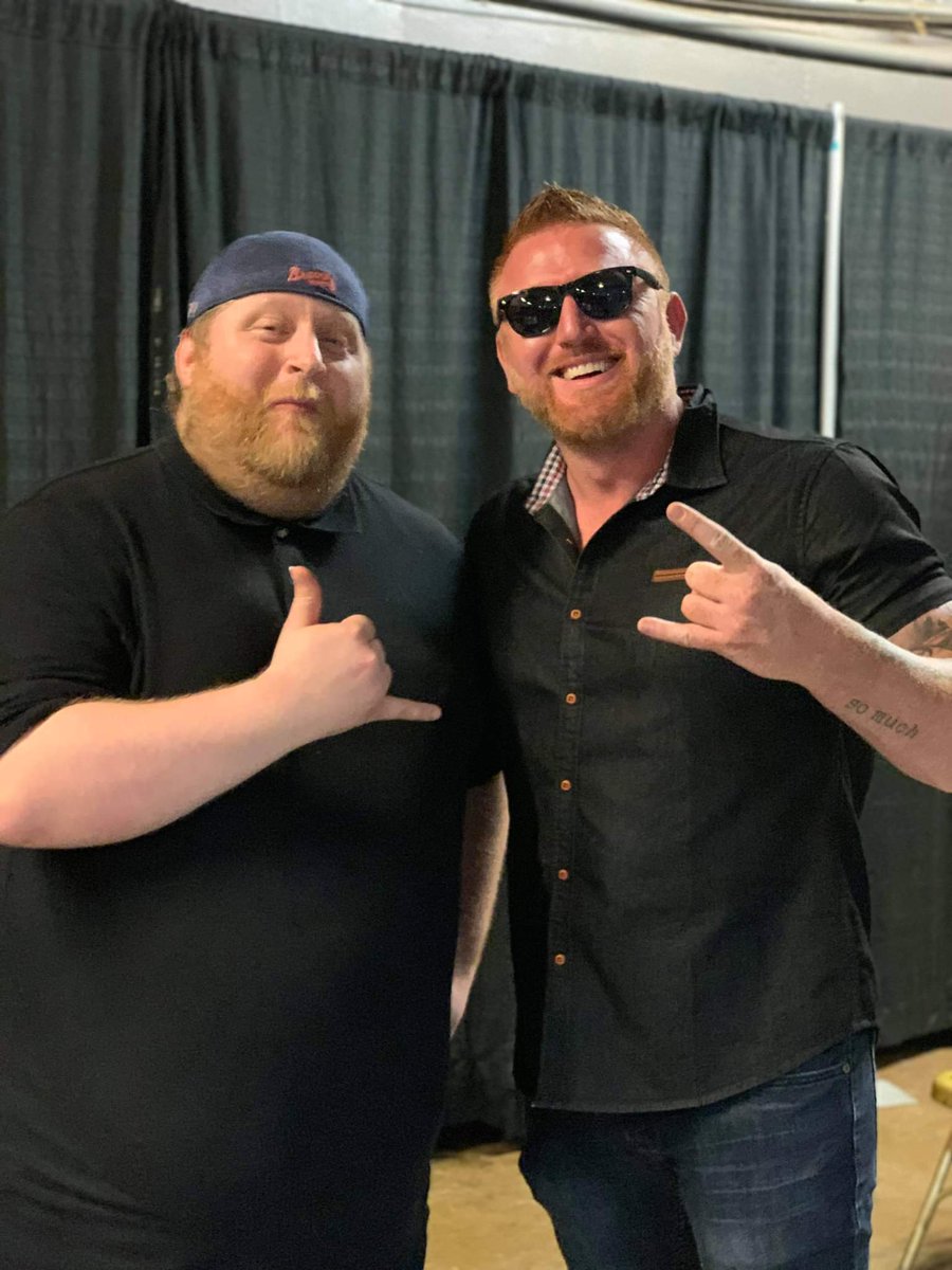 reed214's tweet photo. @HEATHXXII Is now one of my favorite people in wrestling! He was super cool, and gave more than enough time to everyone in his line! I bet he'd still be talking to people if he could! I can't wait to see him again! Thank you, sir! #whoslucy #bashinbeckley @aswwrestling https://t.co/mo2HO21cs8