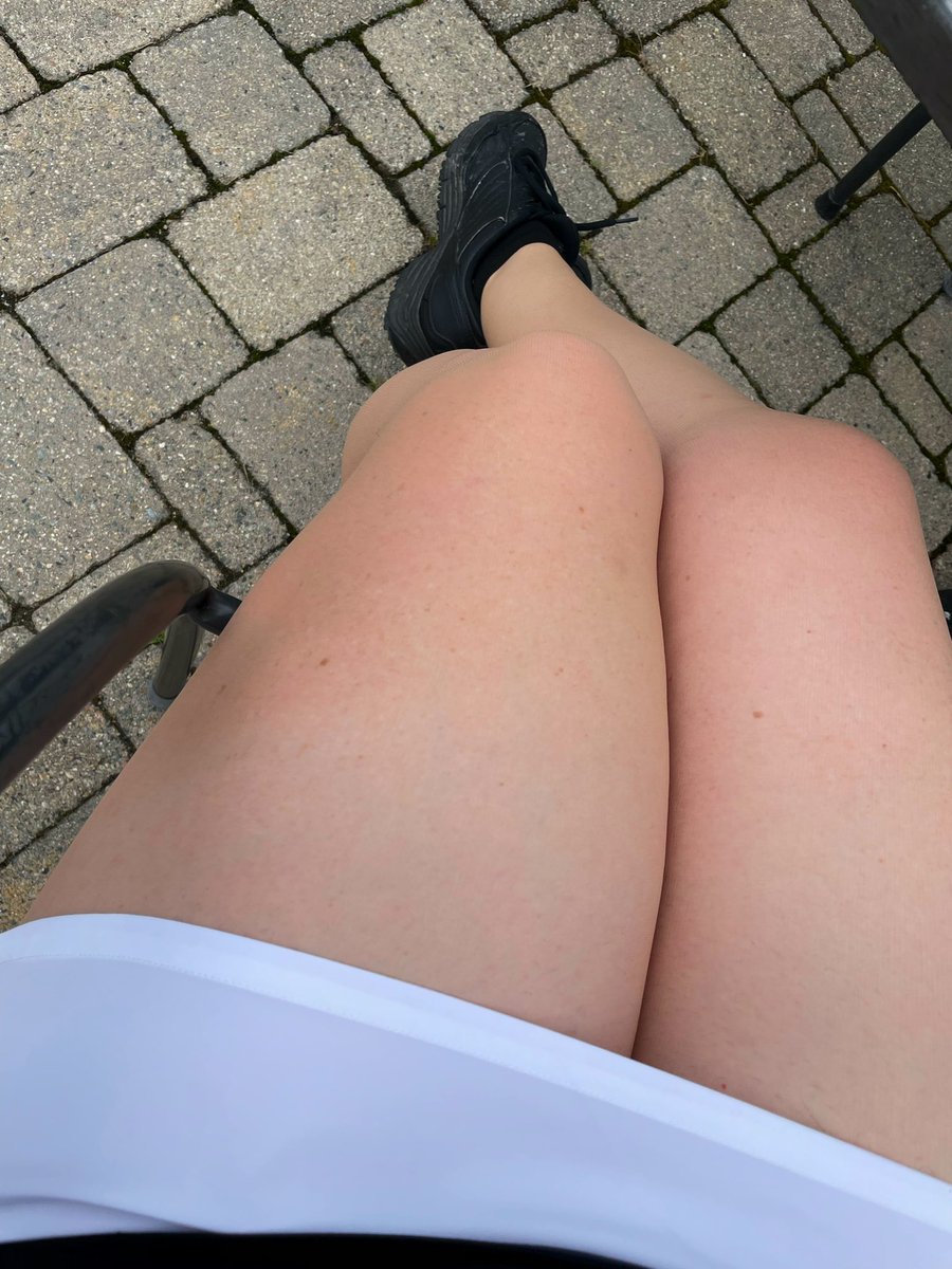 Granitestaterx's tweet photo. Today’s ride 😁 #golfcart #beercart #beergirl #brunette #pantyhose #golfskirt #busty #curvy #selfie #legs https://t.co/ZfJdFE9O8M