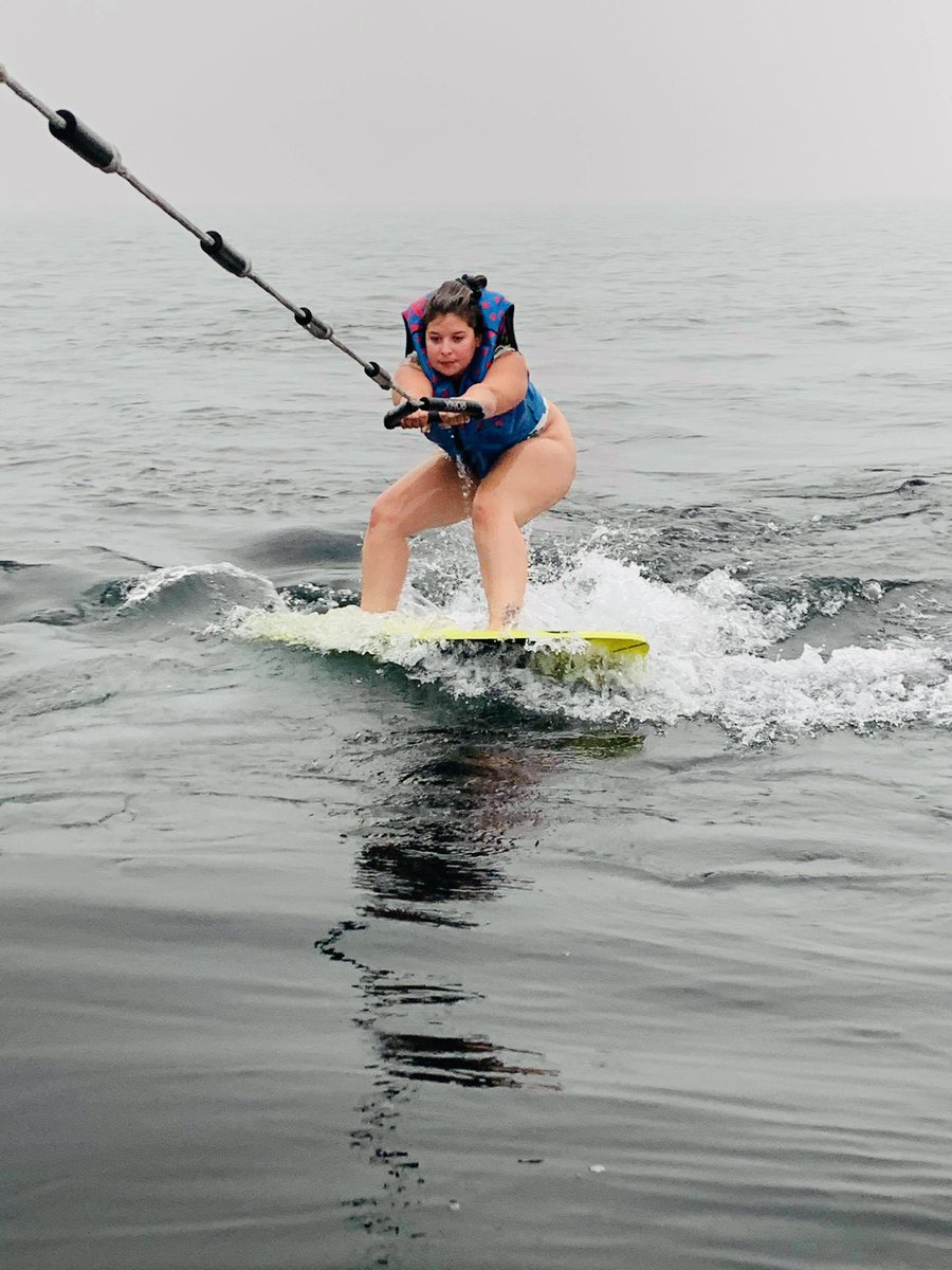 HipHipHooRae's tweet photo. Hanging in the final week of Block 4 like: 

That facial expression though…😂

#unbced #hangingon #barely #somanyprojects #amidrowning? #getup #try https://t.co/dxJtAoWZPo