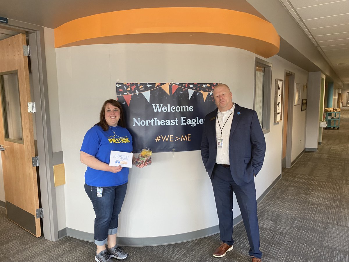 dcsdk12's tweet photo. Northeast Elementary School welcomed the Eagles back to school yesterday to kick off the 2021-22 school year! Have a wonderful year!
#LookingForwardDCSD https://t.co/ObsBckiZck