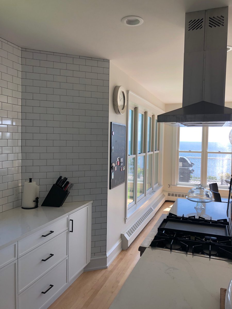 Check out this beautiful washroom / kitchen renovation we recently completed for one of our clients.

#leadingedgegroup #renovation