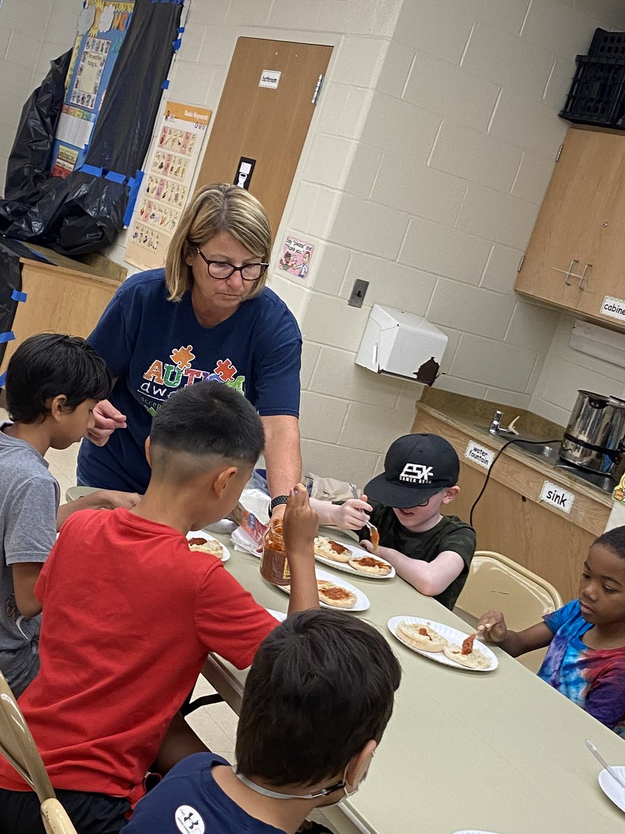 Mrs. Kearney tweet media