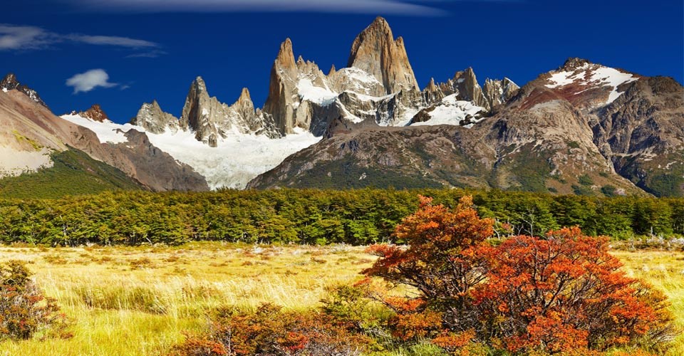 hanacio1's tweet photo. Torres Del Paine National Park is located in Patagonia, Chile, has a beautiful natural landscape, with valleys, rivers, lakes and glaciers. This is also the most popular tourist attraction in Chile. (Source: Nathab) https://t.co/8su6GU3Em6