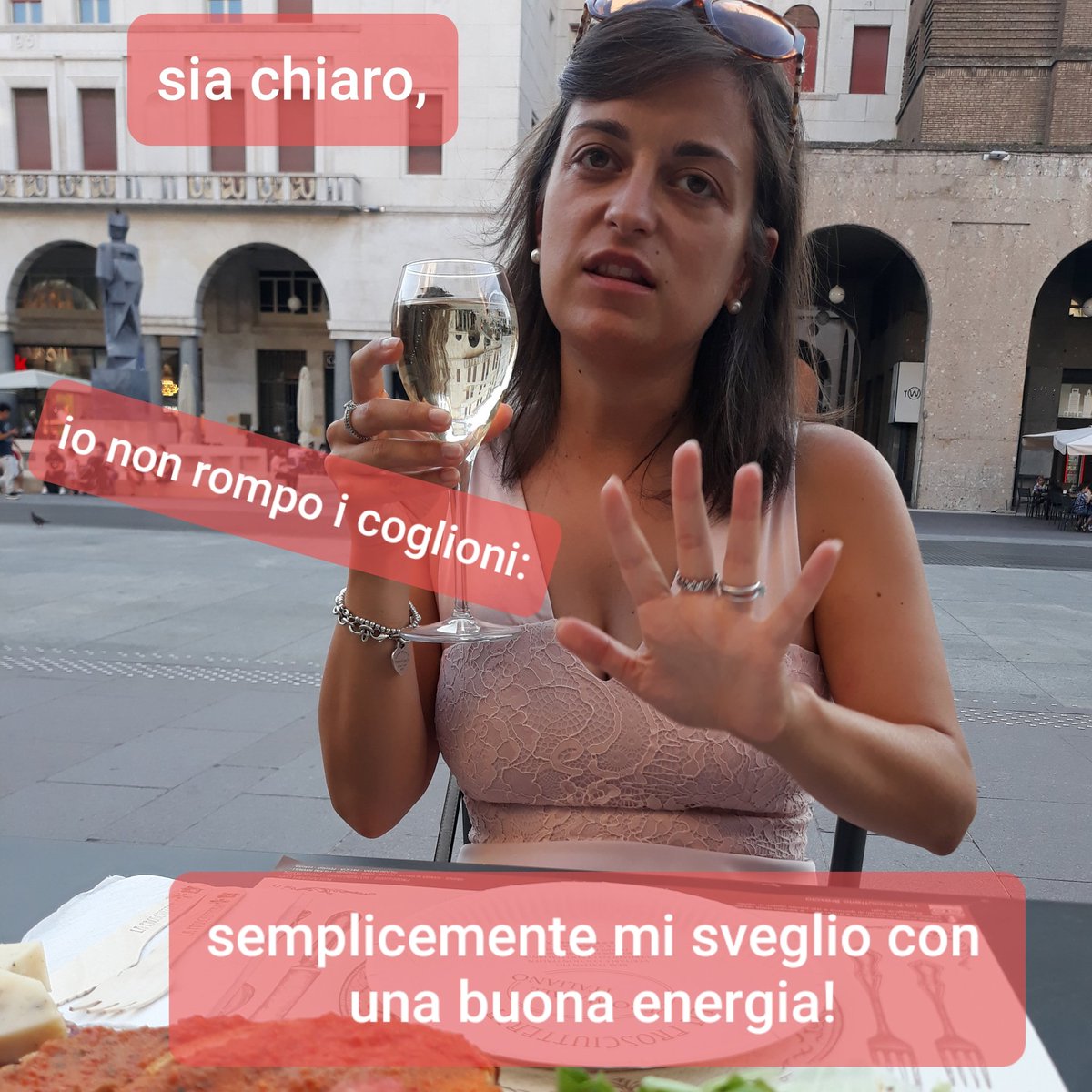 davidepontoglio's tweet photo. Tratta da una storia vera: se anche tua moglie si sveglia con una buona energia...#retwetta #storiavera #10agosto #goodenergy #mogli #mariti #StelleCadenti #LoveIsInTheAir #love https://t.co/XTQbb22rwc
