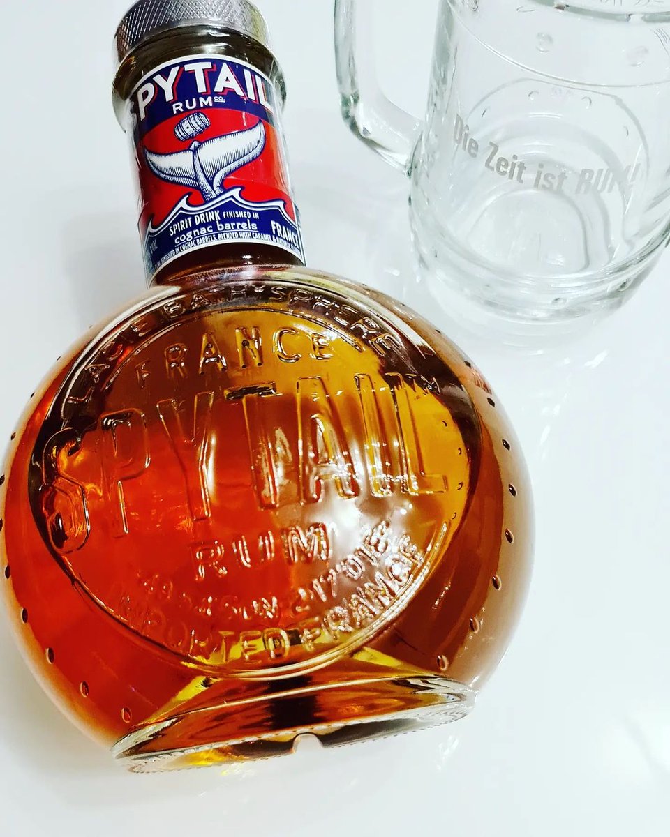 SpytailRum's tweet photo. Our cognac barrel rum is aged in cognac casks. Indulge your senses with Spytail Cognac Rum. 
.
.
.
#spytailrum #spicedrum #imported #france #importedfromfrance #adventure #bottle #frenchrum #rhumdefrance #instarum #cocktailhour #spytailmoment #summer #frenchsummer https://t.co/jOZYtK957h