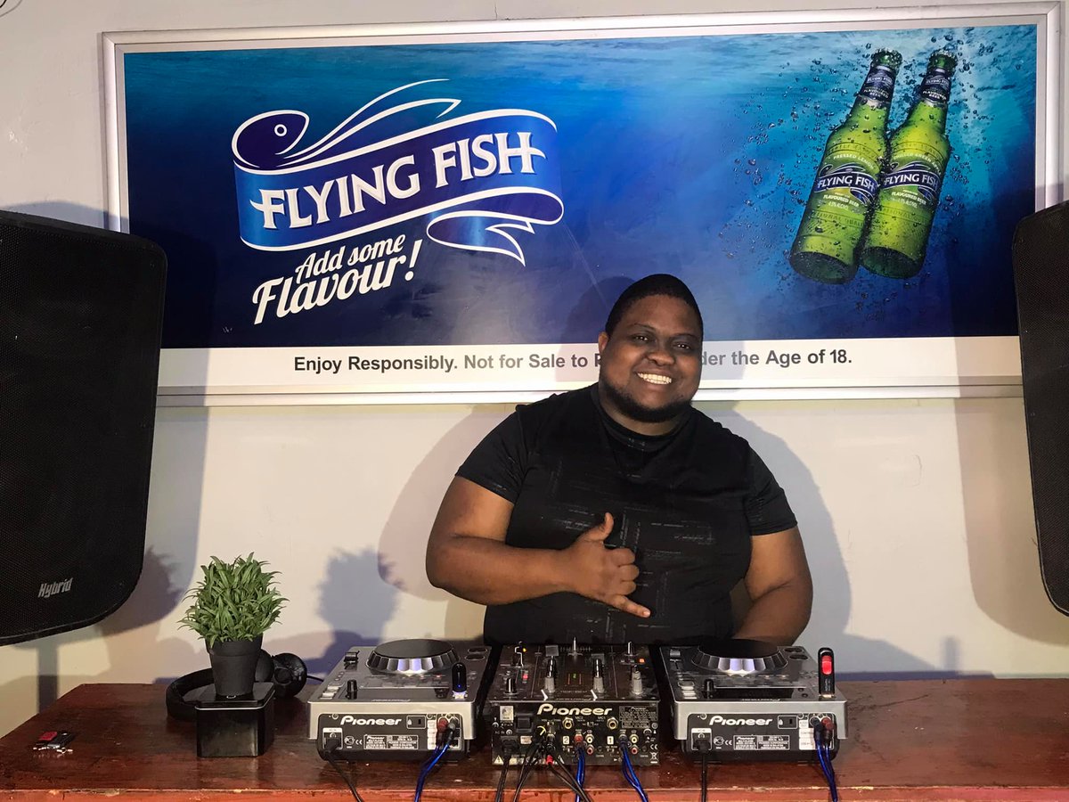 Vincemcduda's tweet photo. Just in case you missed it, EGADIDIN SESSIONS epised 7 mixed by Vince Mcduda is out on YouTube  https://t.co/fUqo60u07c

#Deep #SoulfulfulSounds #ChilledVibes https://t.co/Upbr2x52M6