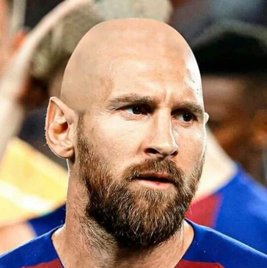 JonathaLol1's tweet photo. Como se sienten con la salida de messi? #messi #MessiPSG #MessiQuedate #Mbappe https://t.co/U3HKYHm6vP