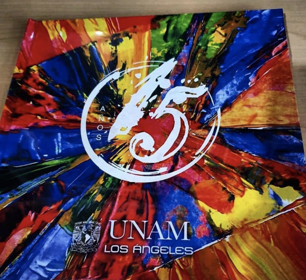 UNAM_LosAngeles's tweet photo. ¡Les presumimos la portada de nuestro libro de celebración del 15 aniversario de la #UNAM en #CA! Próximamente les revelaremos más detalles y les contaremos algunas de estas maravillosas historias.
Stay tuned! #UNAMLA #UNAMInternacional #SomosUNAM #Goya #UNAMLA15Aniversario #Book https://t.co/shZuewJ3nl