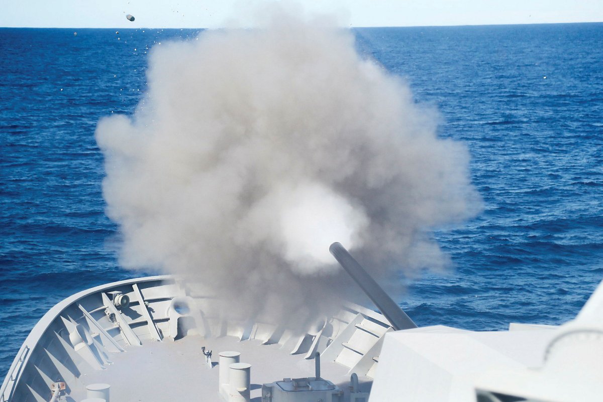 Australian_Navy's tweet photo. #HMASBallarat fires her main five-inch gun during the US-led #LargeScaleGlobalExercise2021 in the Western Pacific. π₯ @INDOPACOM
πΈ LSIS Ernesto Sanchez #YourADF #LSGE21 https://t.co/dm0hA3klUU