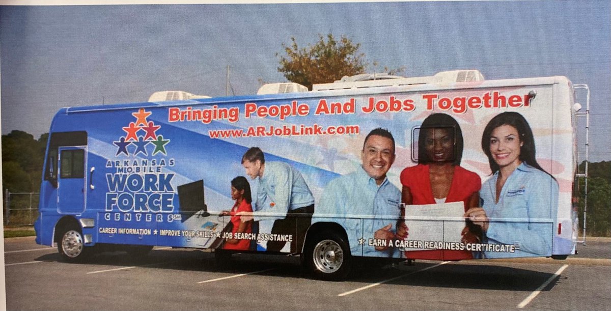 ArkansasDWS's tweet photo. Our mobile workforce centers have changed a lot over the years! Check out these photos to see where we've been vs how it's going- we've come a long way! #jobmobile #workforceAR https://t.co/4SHpyRQC9s