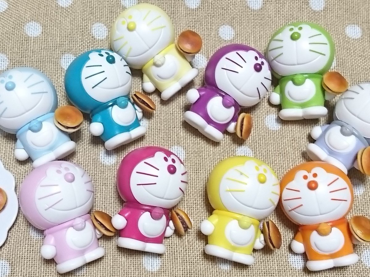 1人1個ずつね #ドラえもん #ダイソー #テトラフィビッツ