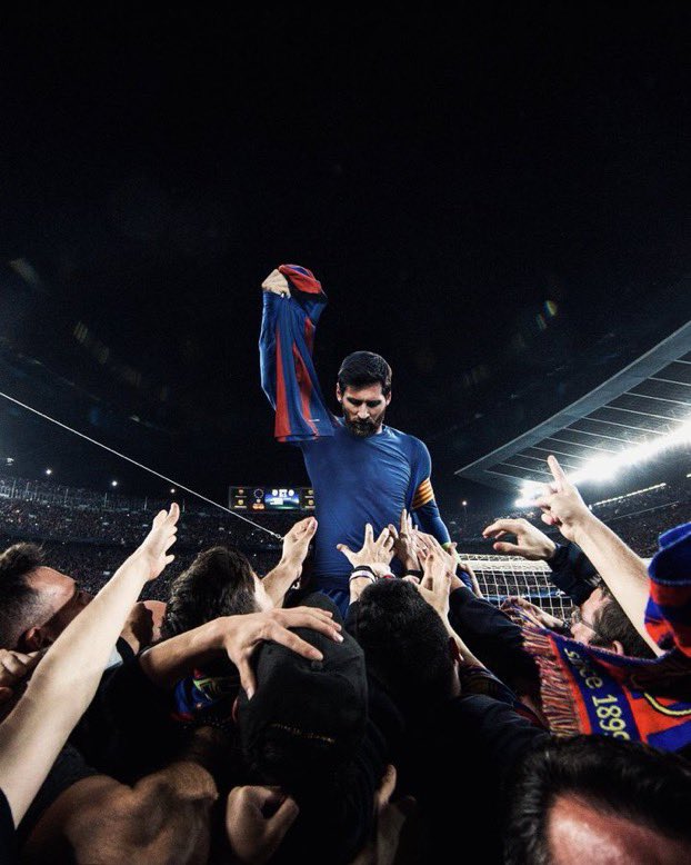 SD19H's tweet photo. شكراً يا أعظم لاعب بالتاريخ ، شكراً يامُلهمي الأول في كرة القدم ، ماراح أنسى كل هدف أو تمريره فرحتني فيها  ، دائماً وأبداً معك ياليو 💙❤️ https://t.co/9zt3rXWZuW