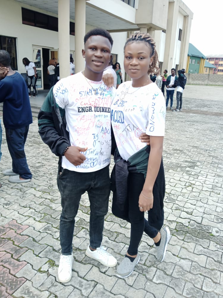 iamOdinkem's tweet photo. Papa and Mama look at how I made itπππππ
You people are Big Names.
Brothers and sisters, una be big names.
Friends and well-wishers, una be big names.
All my mentors and guardians, una be big names.
I love you all.
#ChemicalEngineers
#Class2020
#2020set
#KeepItOn https://t.co/4vxZ49iXiO
