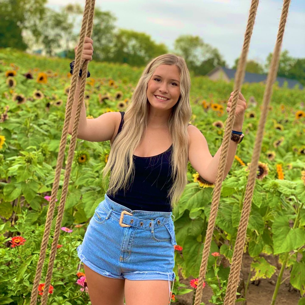 bayceeohler's tweet photo. be your own sunshine 💛 https://t.co/g5CB53u280