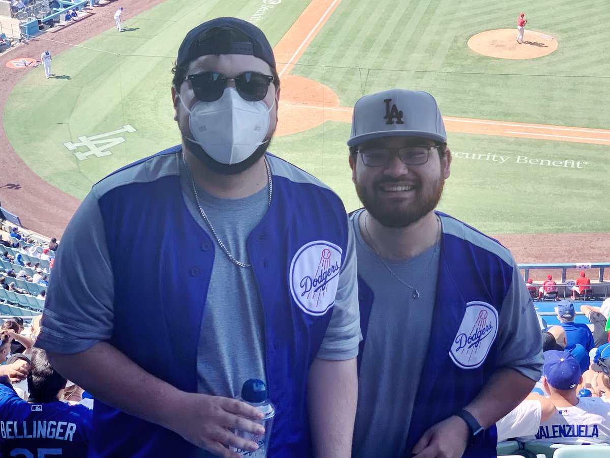 _vincentpm's tweet photo. ⚾️I can swing it, I can bring it to the diamond too🧢 https://t.co/fTsOJntPnt
