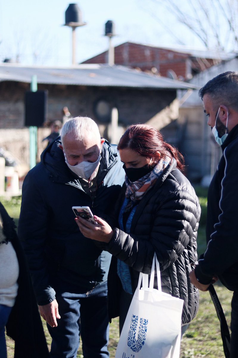 gerardosinis's tweet photo. Segunda Jornada de #HábitosSaludables

Continuamos capacitando a referentes de comedores comunitarios, para que adopten nuevas técnicas y así poder mejorar el trabajo que realizan todos los días. https://t.co/Qve104Dvsy