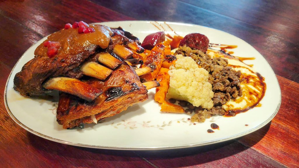 Pair our delectable Braised Lamb Ribs with the Hugging Tree merlot 🍷 Delicious!