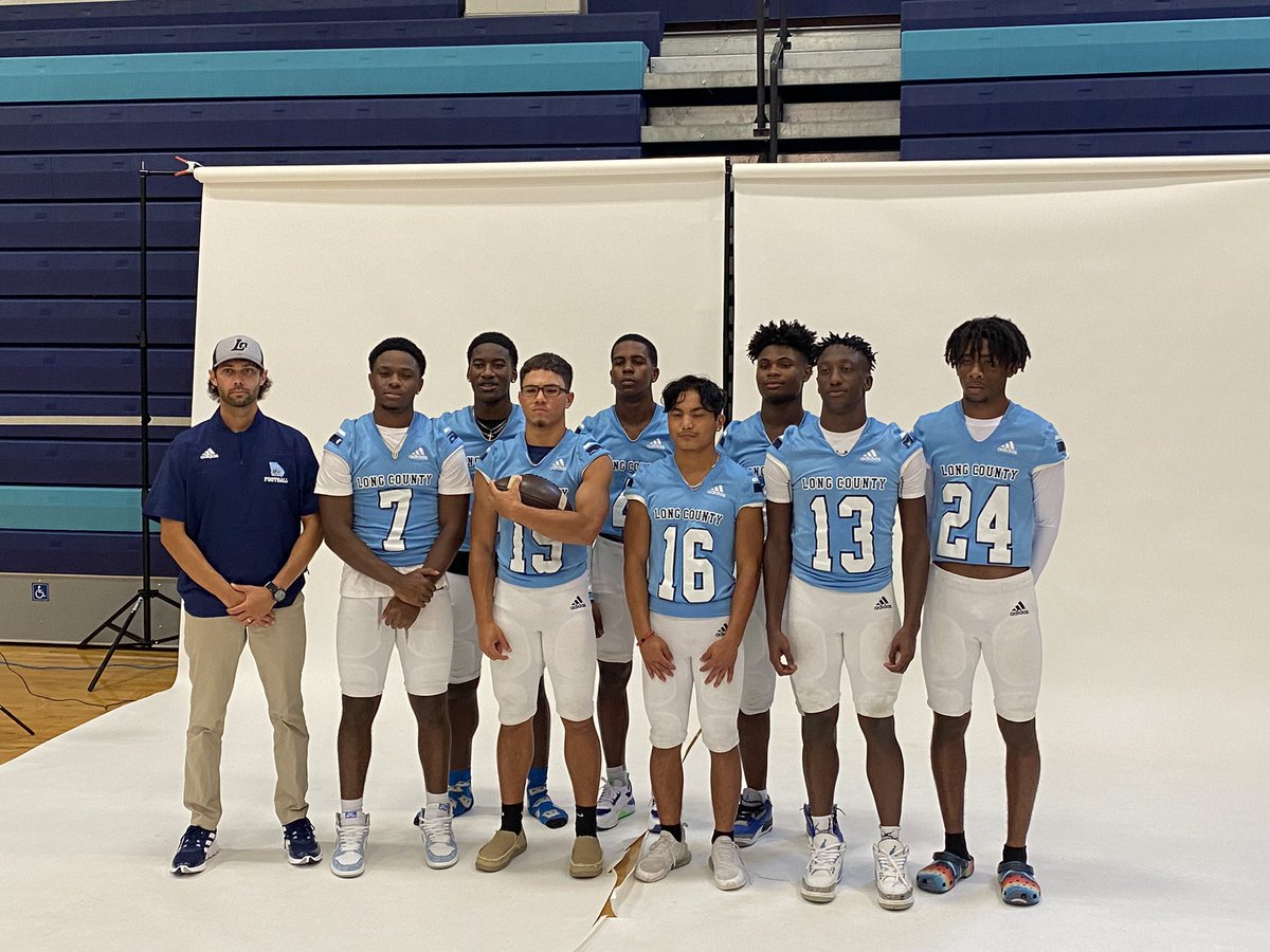 Introducing your 2021 varsity Blue Tide football team. #Team24 #TideFAST #Play11

Safeties, led by <a href="/CoachJamesHobbs/">James Hobbs</a>