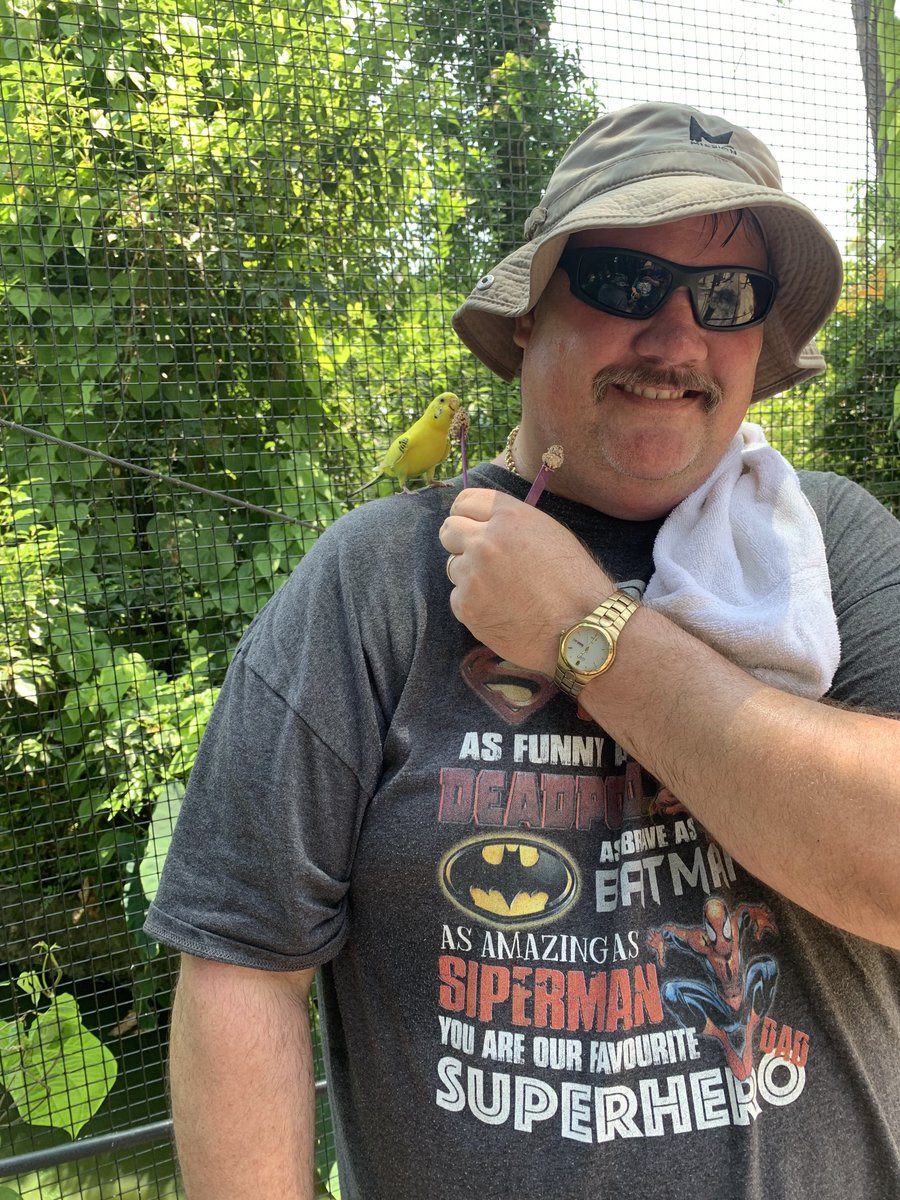 FlexMatys's tweet photo. Hanging with the Birds at Zoo world Panama Beach Florida https://t.co/bmM0CrceOW