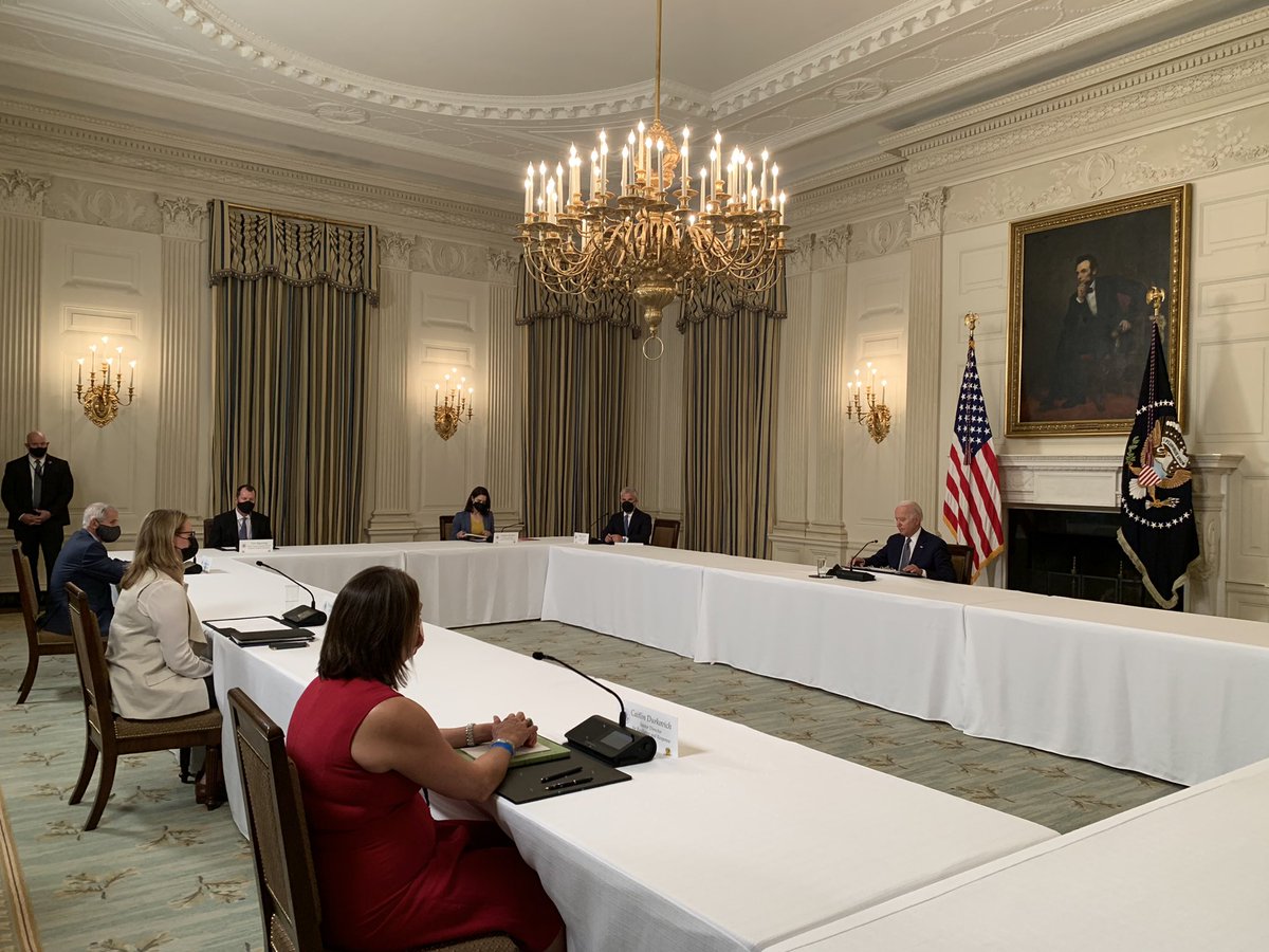 FEMA_Deanne's tweet image. I briefed @POTUS this afternoon on ways @fema is factoring in the threats of COVID-19 into hurricane preparedness planning. We discussed the vital importance of people getting vaccinated before peak hurricane season to protect themselves and others. 🇺🇸