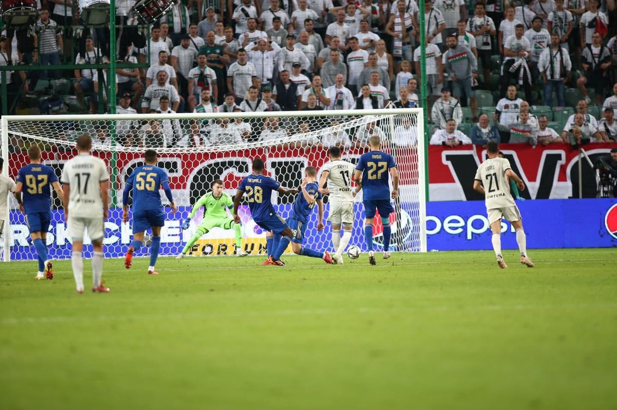 KevinTheophile's tweet photo. On to the play off 🤞🏾🥳 @championsleague @gnkdinamo https://t.co/E9bBtJwcCj