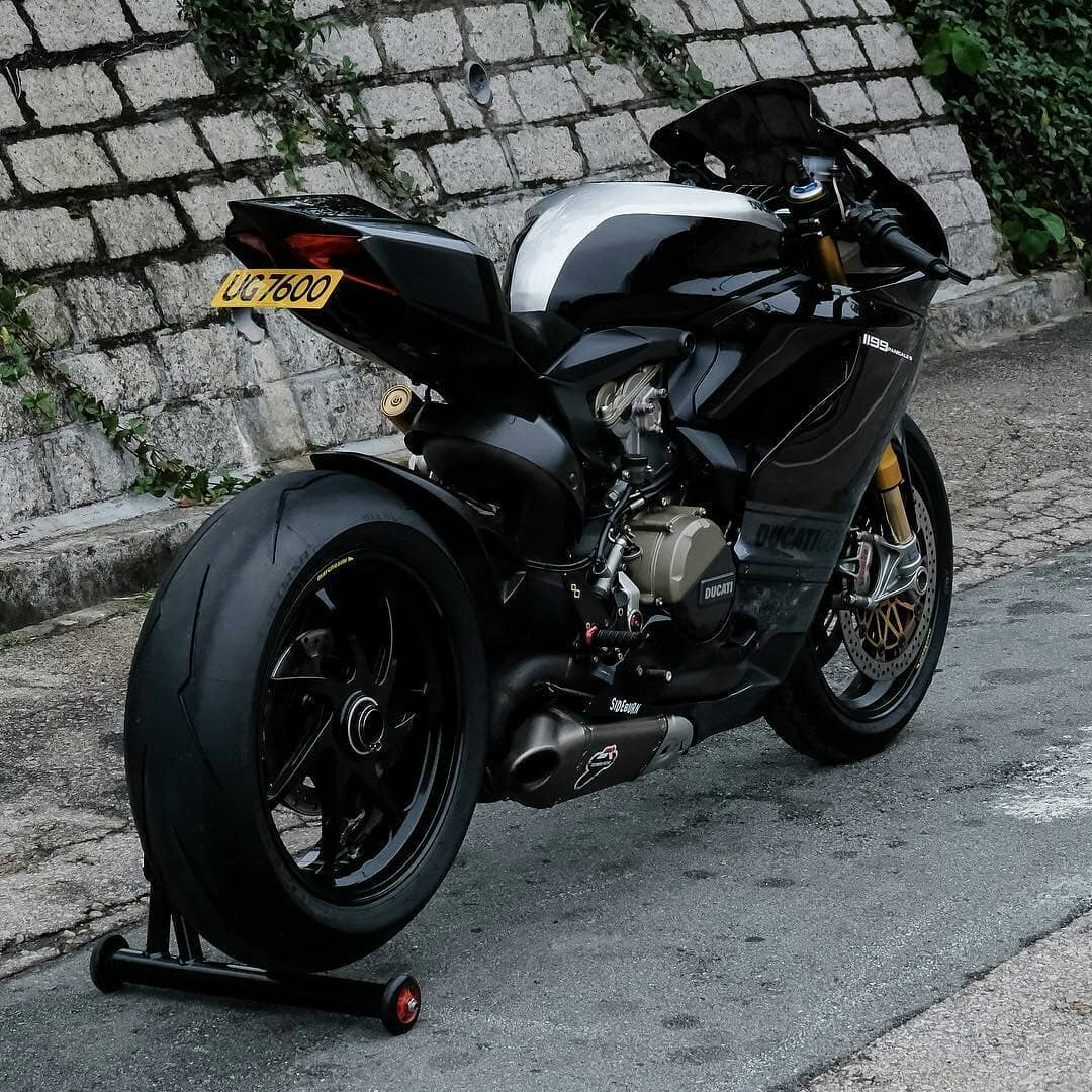 #Ducati Panigale 1199

📸
IG: ducatipanigalev4r