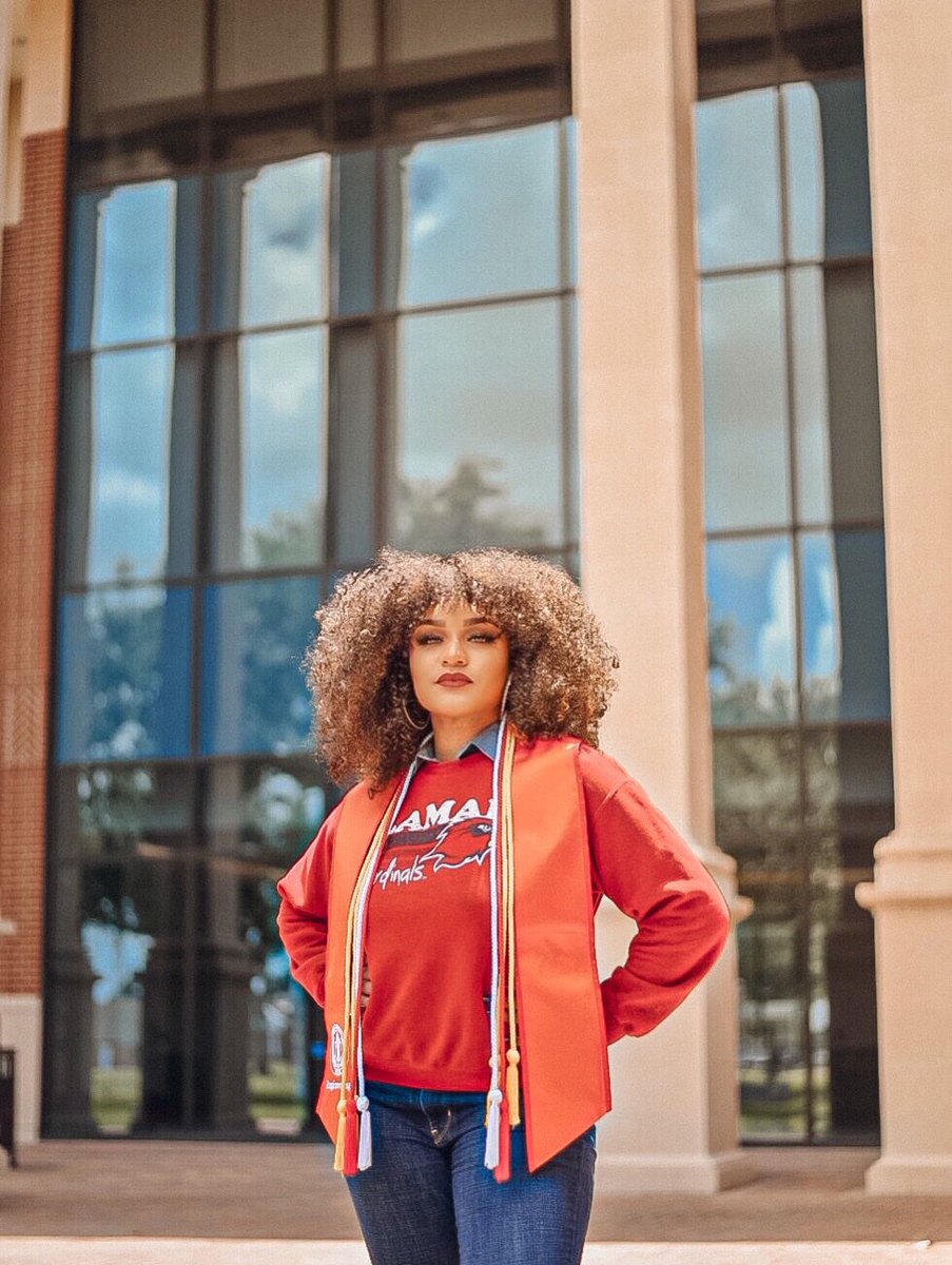 Ari_levine_'s tweet photo. August 14th will be the day I finish my academic career with Chemical Engineering and Mathematics (with a scholarship🥳) with a minor in Chemistry. Thank you to all of my friends, family, and classmates! I wouldn’t be where I am right now without y’all❤️ https://t.co/zxCDUtfNTk