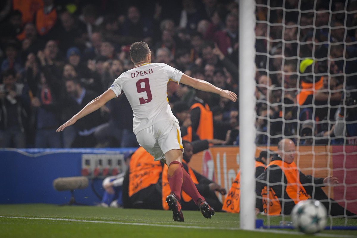 إدين دزيكو أول لاعب يسجل 50+ في ثلاث دوريات من الخمس دوريات الأوروبية الكبرى

الدوري الالماني 🇩🇪
الدوري الانجليزي 🏴󠁧󠁢󠁥󠁮󠁧󠁿
الدوري الايطالي 🇮🇹

حققها في 2018 ✅