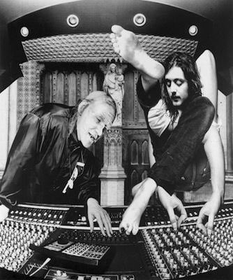 Watch Lone's leaked NSFW photo on TwXstars