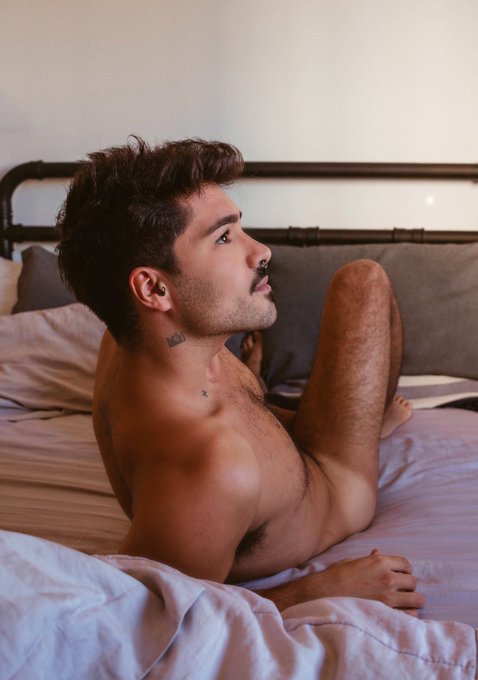 Aqui n&atilde;o &eacute; s&oacute; putaria n&atilde;o. Tem arte tamb&eacute;m. Pelos olhos do maravilhoso @viewer_ft 📸  Acabei de postar<a href="/tag/sp"class="tags"><span>#sp</span></a>