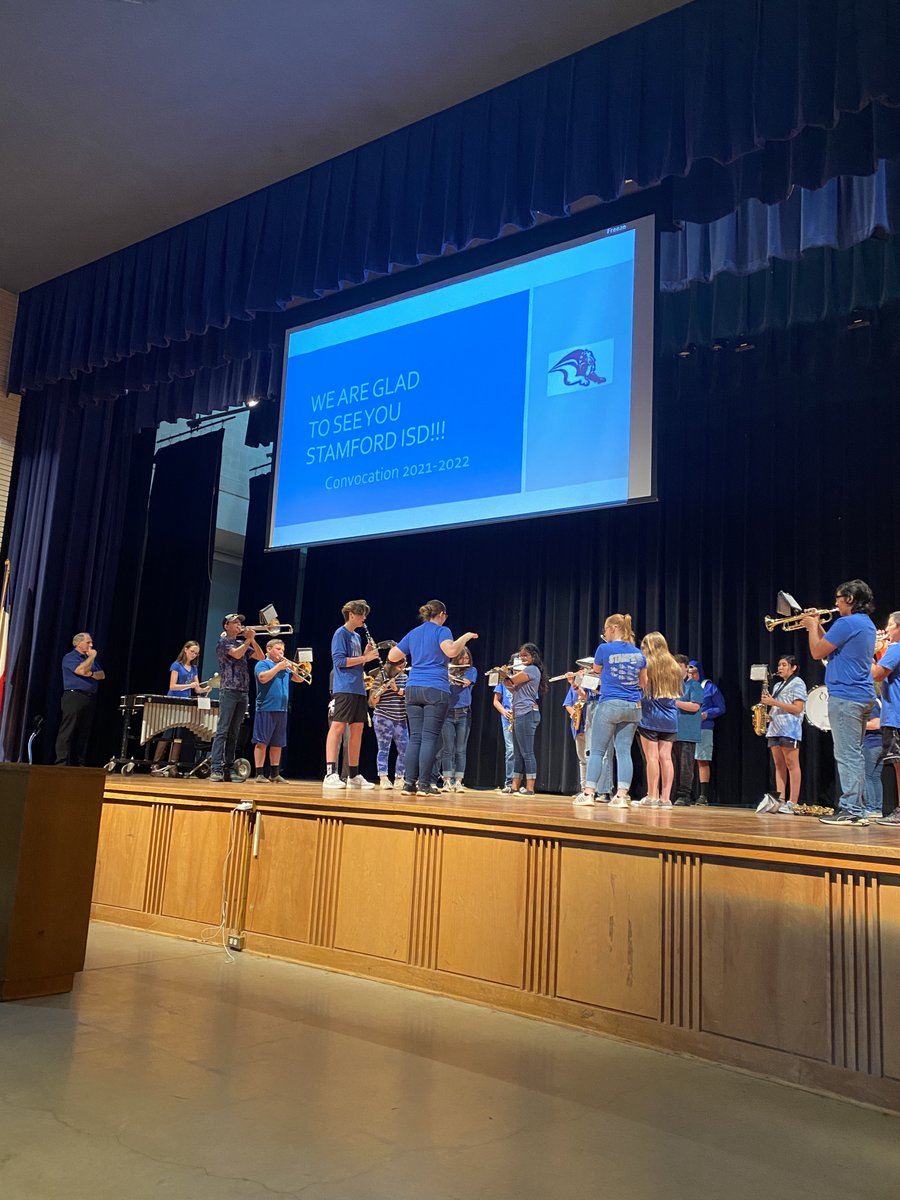 SHStx's tweet photo. Great 1st Day Back with Teachers!!! Convocation was great, Awesome message from Kevin Tutt and then an outstanding meal provided by FBC!!! #BestYearEver #Family #BuildingBulldogs https://t.co/mFdINZuUGy