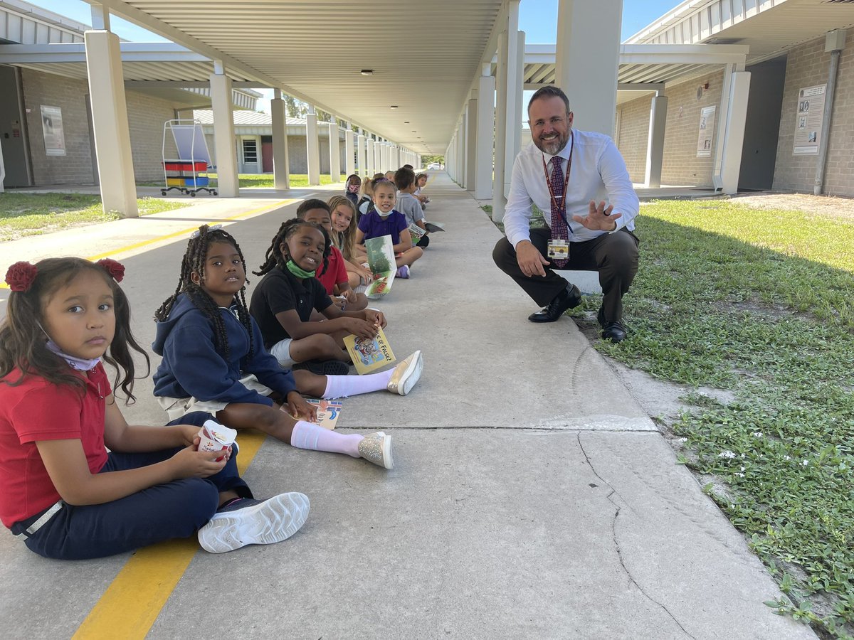 DoughertySDMC's tweet photo. Today we welcomed back our students back on campus for the 2021-2022 school year. Our students were excited to be back and our teachers met all of our students with giant smiles. Welcome back Bobcats! This is going to be an amazing school year! #TEAMBashaw #WeManatee https://t.co/j0KCjxKbuQ