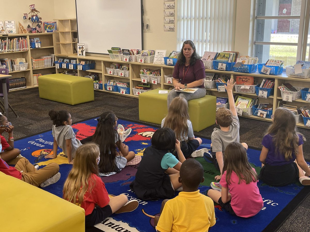 DoughertySDMC's tweet photo. Today we welcomed back our students back on campus for the 2021-2022 school year. Our students were excited to be back and our teachers met all of our students with giant smiles. Welcome back Bobcats! This is going to be an amazing school year! #TEAMBashaw #WeManatee https://t.co/j0KCjxKbuQ