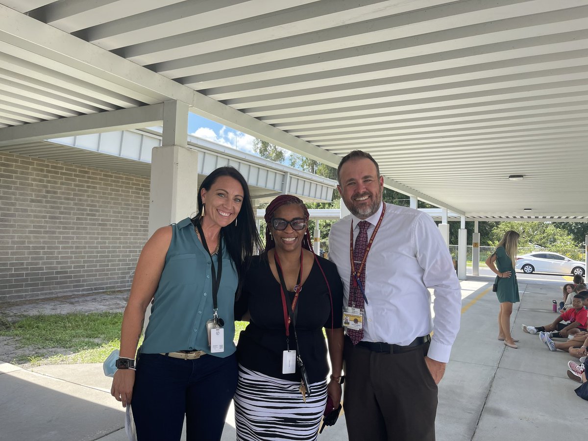 DoughertySDMC's tweet photo. Today we welcomed back our students back on campus for the 2021-2022 school year. Our students were excited to be back and our teachers met all of our students with giant smiles. Welcome back Bobcats! This is going to be an amazing school year! #TEAMBashaw #WeManatee https://t.co/j0KCjxKbuQ