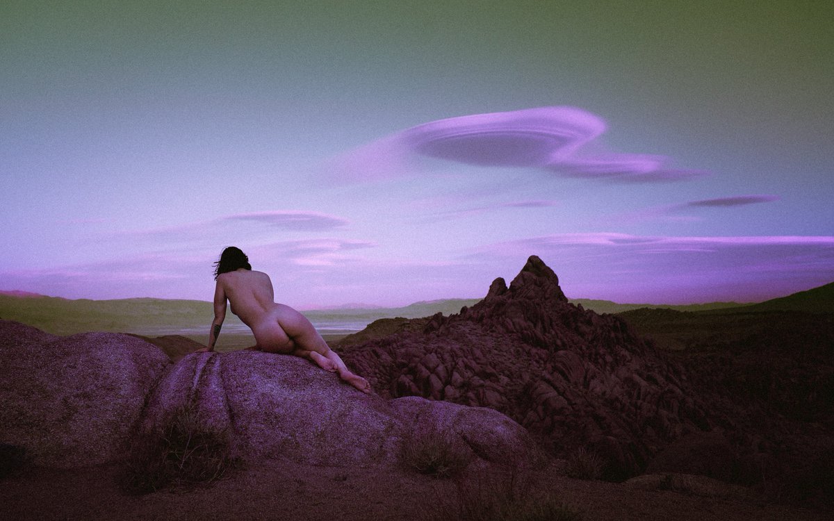 _ponygirl's tweet photo. an energy shift https://t.co/vpoK28RtS0