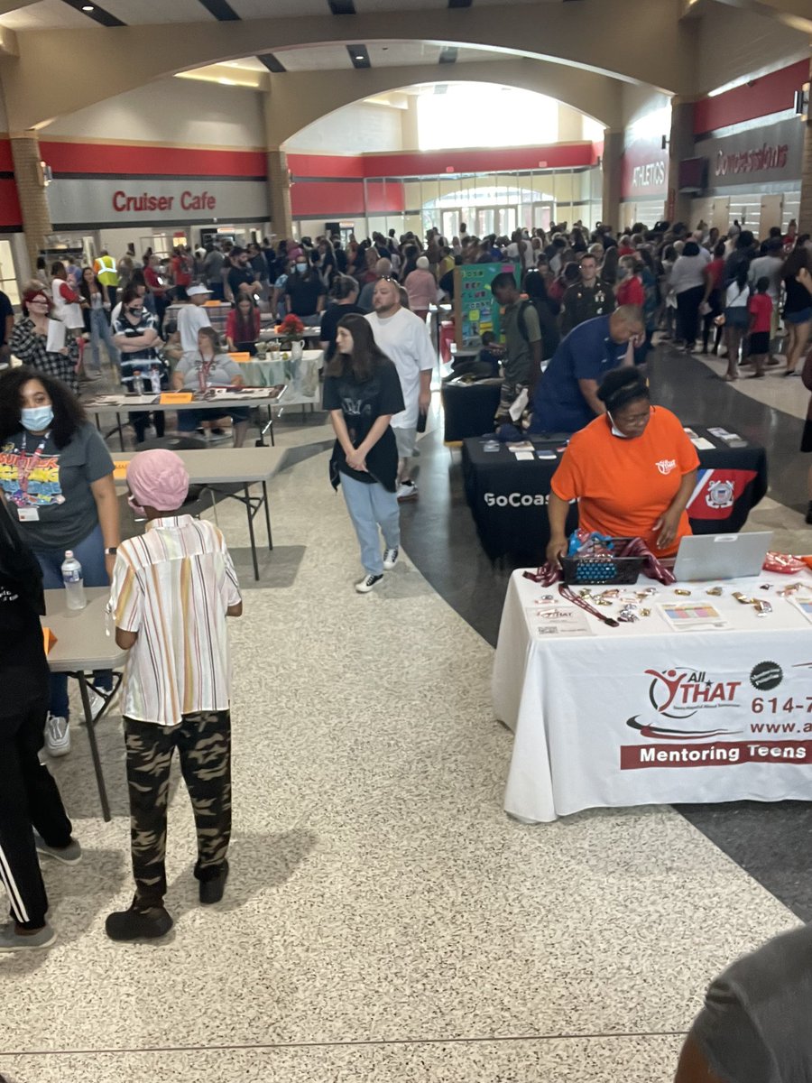The 2021 “Welcome Back Night” at #GMHS is rocking and rolling It is so great 2 see back in person our students &amp; families. Thank you 2 our tremendous staff 4 all of the support tonight! Thank you 2 our stakeholders in the community! <a href="/PaSmathers/">PASmathers</a> <a href="/SHGamertsfelder/">Sam Gamertsfelder</a> @BarnhouseSenora