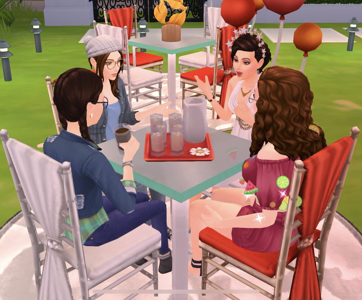 Paris_Quinn_NYC's tweet photo. Some pics of my party last night. Thank you guys for going and taking the time to create your SimSelf. #SimsParty #mymaze #mySimSelf https://t.co/etwGNF7whr