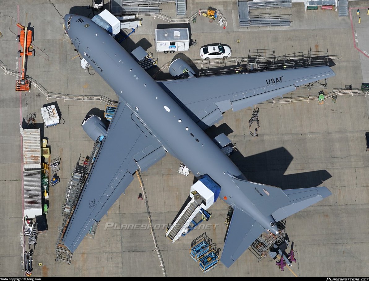 CoronetEast's tweet image. Another Coronet West coming up, KC-46A Pegasus #VINYL21 (18-46050) to Travis AFB #KSSU and KC-135 #VINYL22 (60-0316) to March AFRB #KRIV.