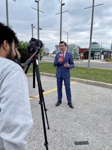 PeterFonsecaMP's tweet photo. 📣 Earlier today, I joined Minister @OmarAlghabra for a ‘Game Changer’ announcement for our residents & businesses in our region. We are bringing faster, better and more reliable all-day two-way GO service to #Mississauga Milton corridor 🚊 #DixieGO #CooksvilleGO 👍 https://t.co/04Rcn42tSD