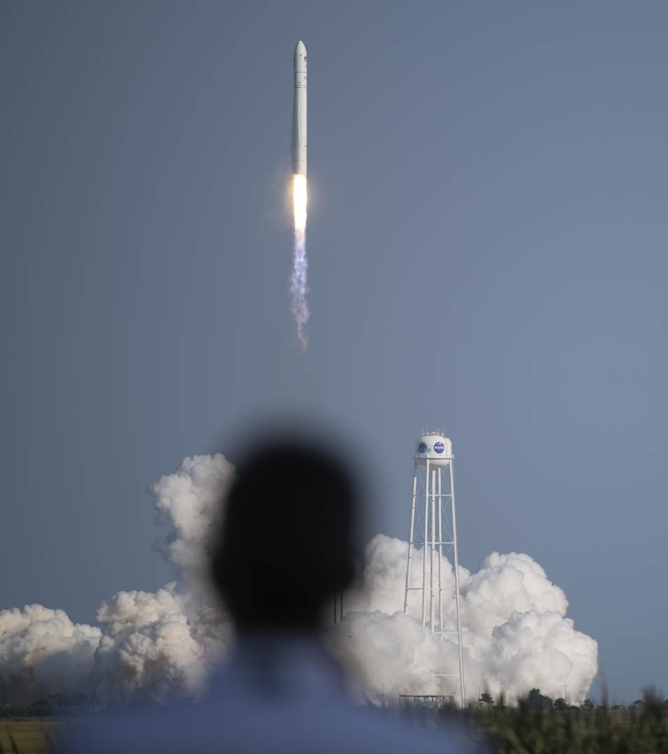 Despegue del cohete Antares en la misión Cygnus CRS-16.