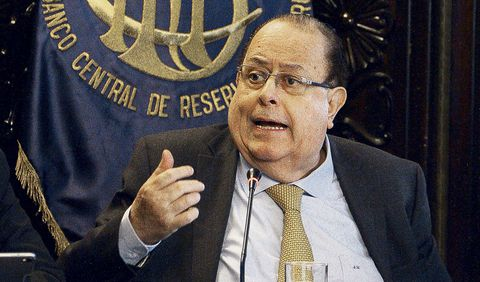 omarmariluz's tweet photo. El presidente, Pedro Castillo, canceló la reunión que tenía prevista a las 4 de la tarde con el presidente del Banco Central de Reserva, Julio Velarde. No hay fecha de reprogramación, según fuentes de @RPPNoticias https://t.co/FQoqW27yqG