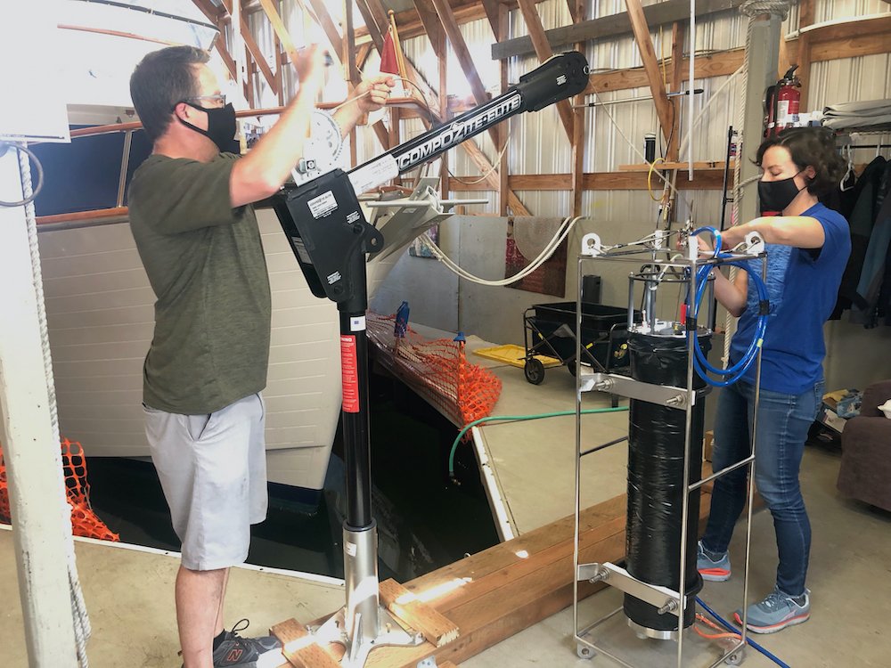 This #PostcardFromTheField is all about cool tools. Brian Bill (left) and Alexis Fischer (right) deploy an Imaging Flow Cytobot in Budd Inlet in Puget Sound, WA as part of a project to identify the environmental drivers of toxic blooms of Dinophysis. go.usa.gov/xFmYN