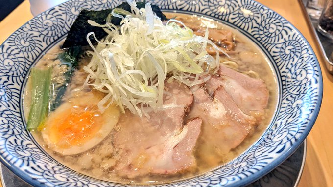 㐂楽の中華そば\( ^ヮ゜)>
大変美味しかったです♡(ノ*'ω'*)ノ゛ヽ(*'ω'*ゞ) 