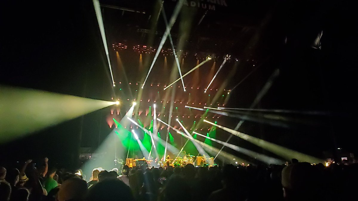 I dont care what anyone says I had a blast and loved the show!